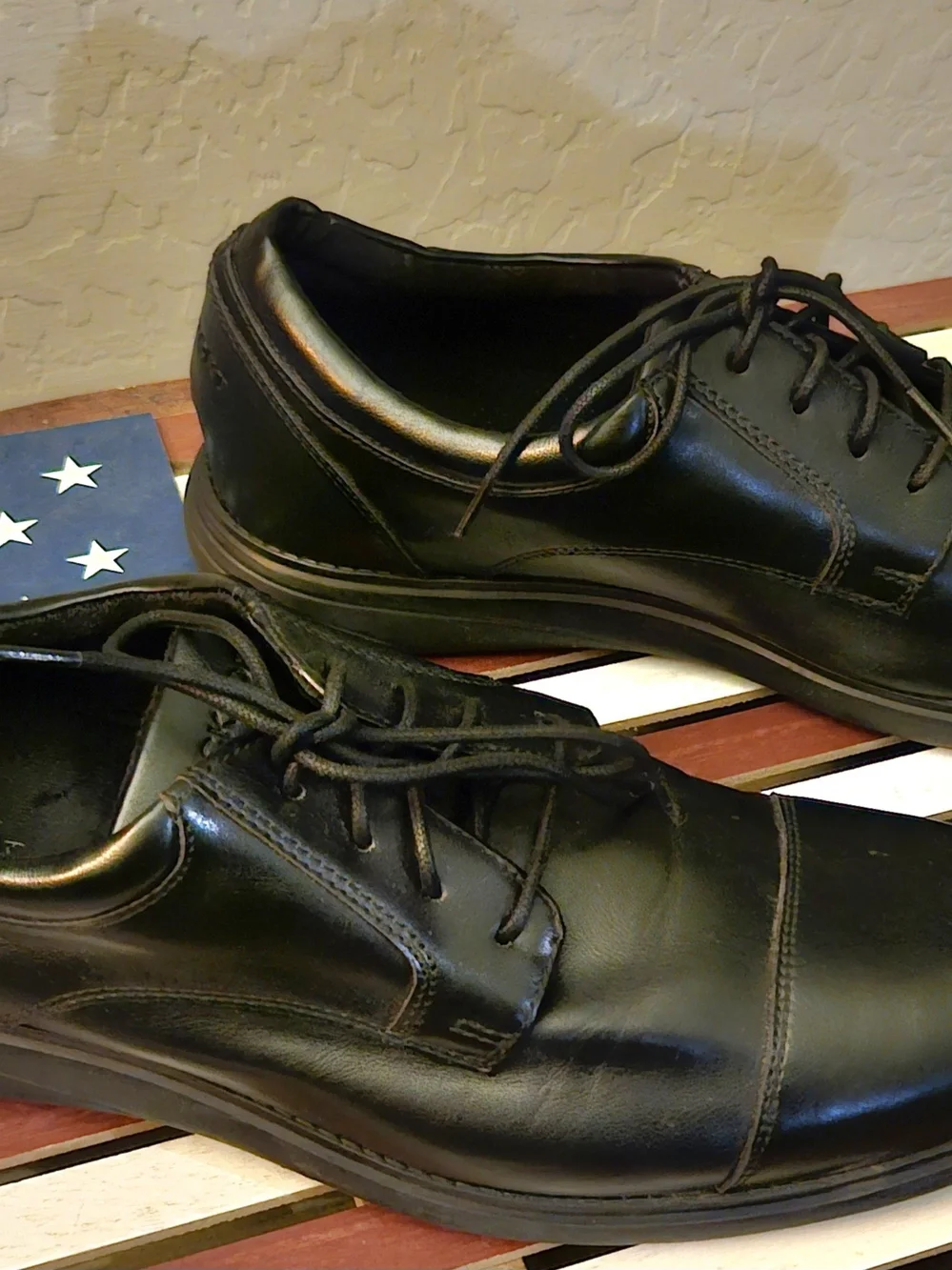 Rockport Men's Black Leather Cap-Toe Oxfords